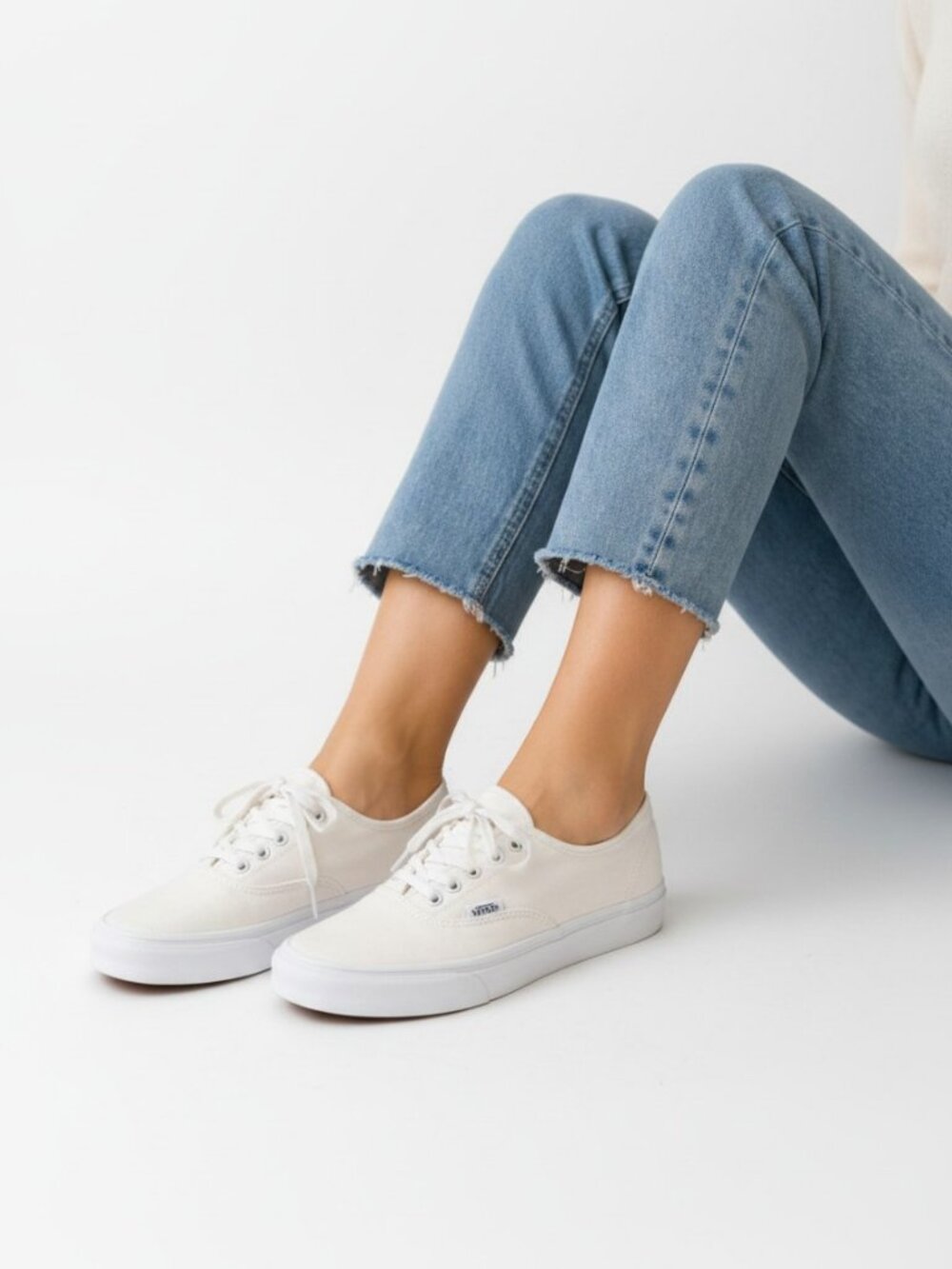 Vans Women’s White Canvas Sneakers Casual Lace Up Shoes 8.5
